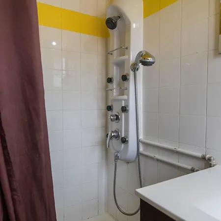 Typical Madragoa Flat Appartement