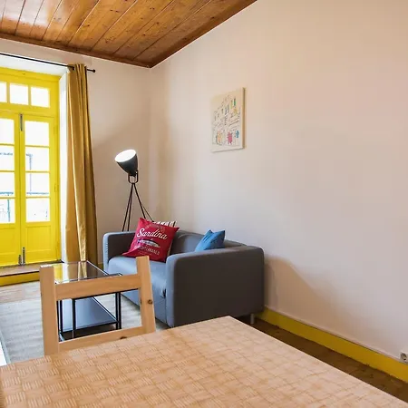 公寓 Typical Madragoa Flat *
