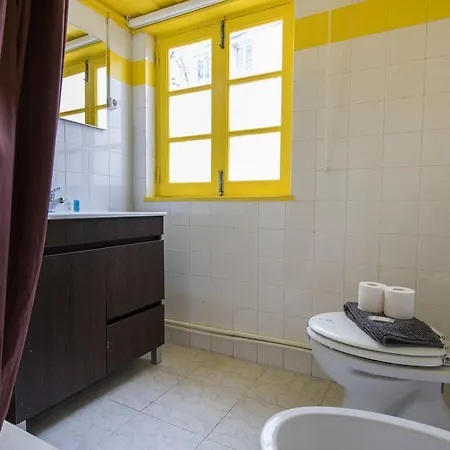 Typical Madragoa Flat Appartement