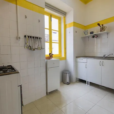 Typical Madragoa Flat 리스본